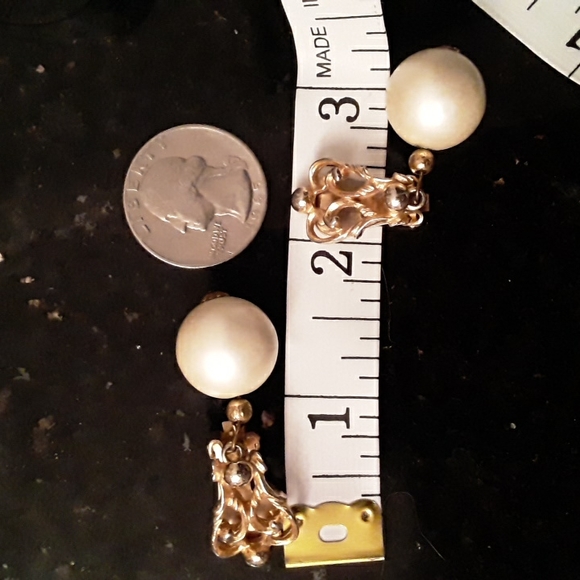 50's GENO 3 Strand Matt White Bead Necklace & Earrings set - Picture 10 of 10